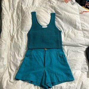 Xs turquoise shorts crop top set house of Harlow 1960